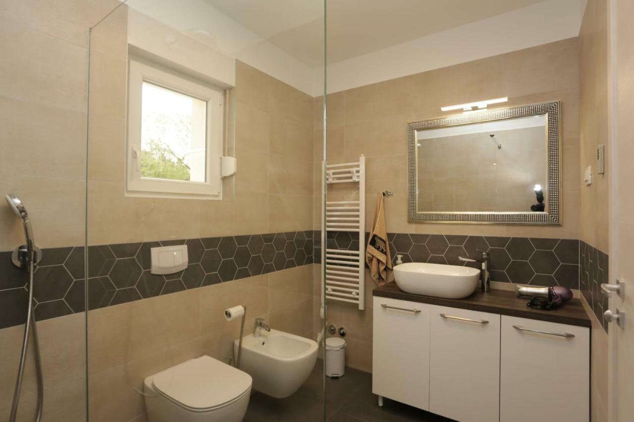 Luxury Villa Lidija Brzac Екстер'єр фото